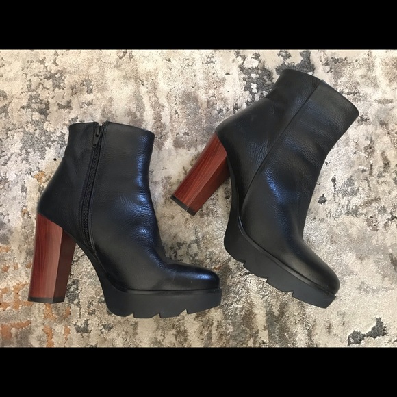 Black 100% real leather ankle boots made in Spain - Picture 2 of 4